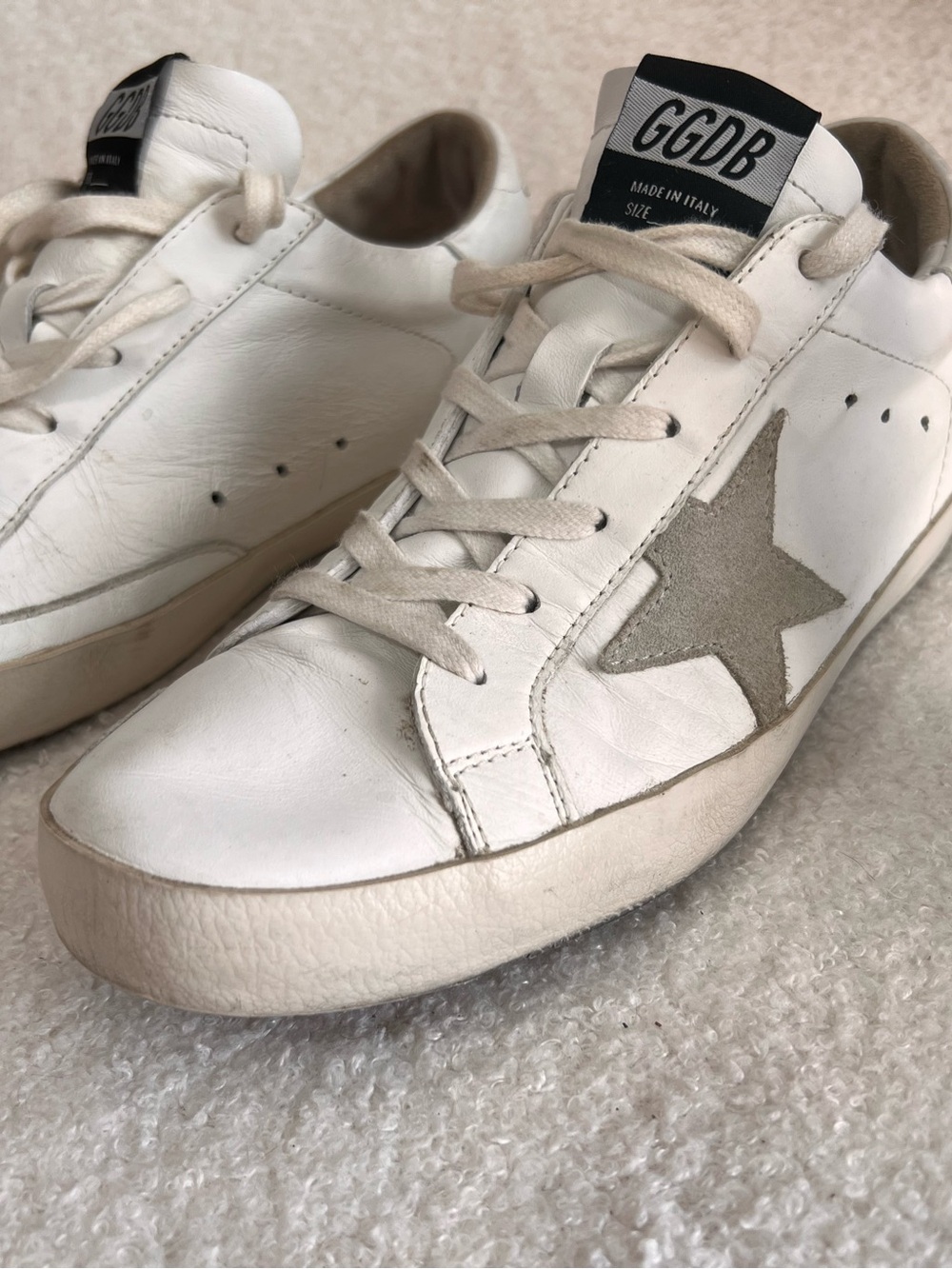 Women’s White Leather GOLDEN GOOSE Super Star Sneakers - Gray Star Accent Size40